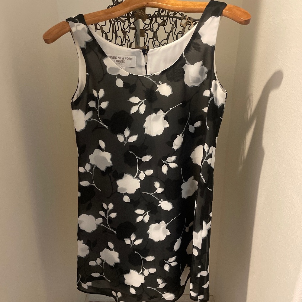 Jones New York Dress petite